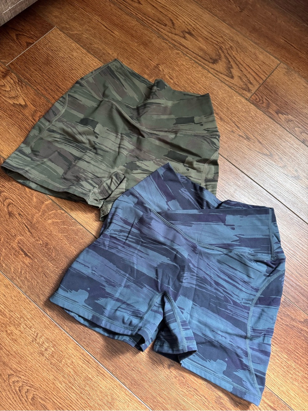 Alphalete Camo High-Waist Active Shorts — Olive & Navy